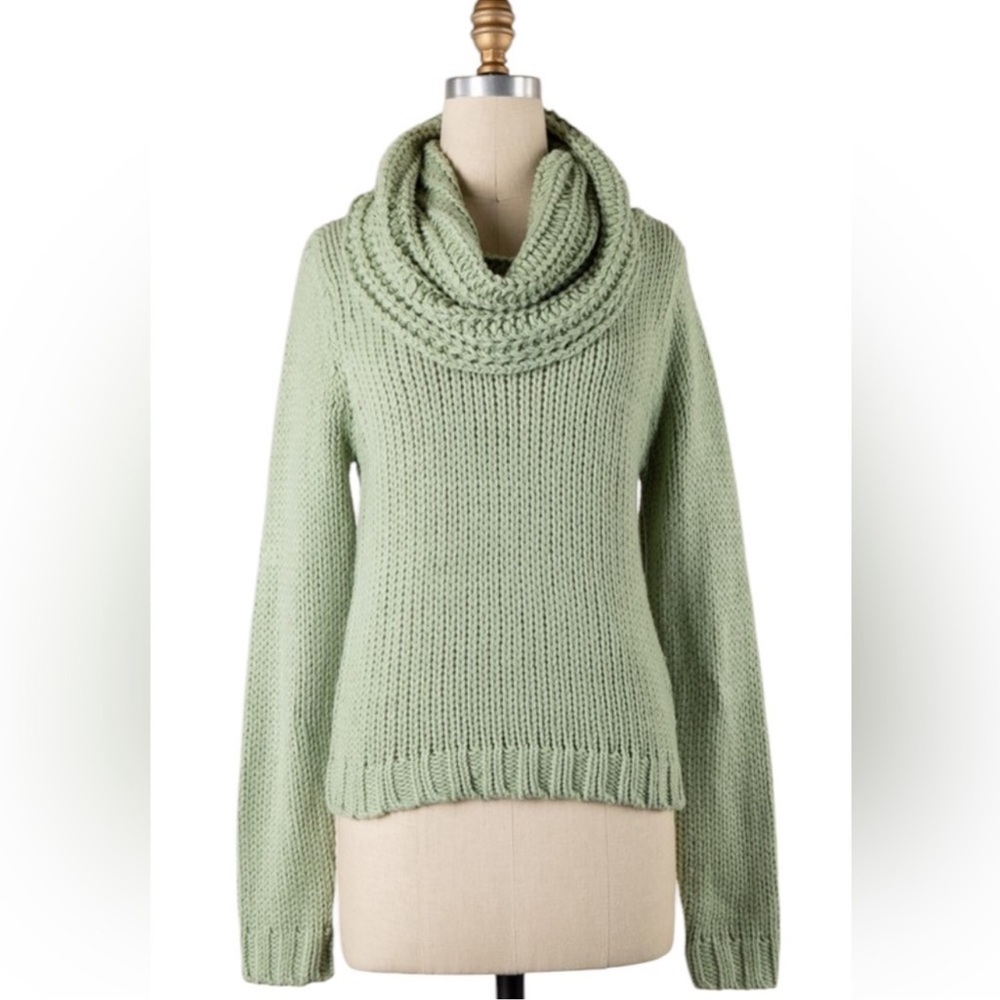 Miracle brand green Cowl Neck Cable knit Long Sleeve Knit Sweater